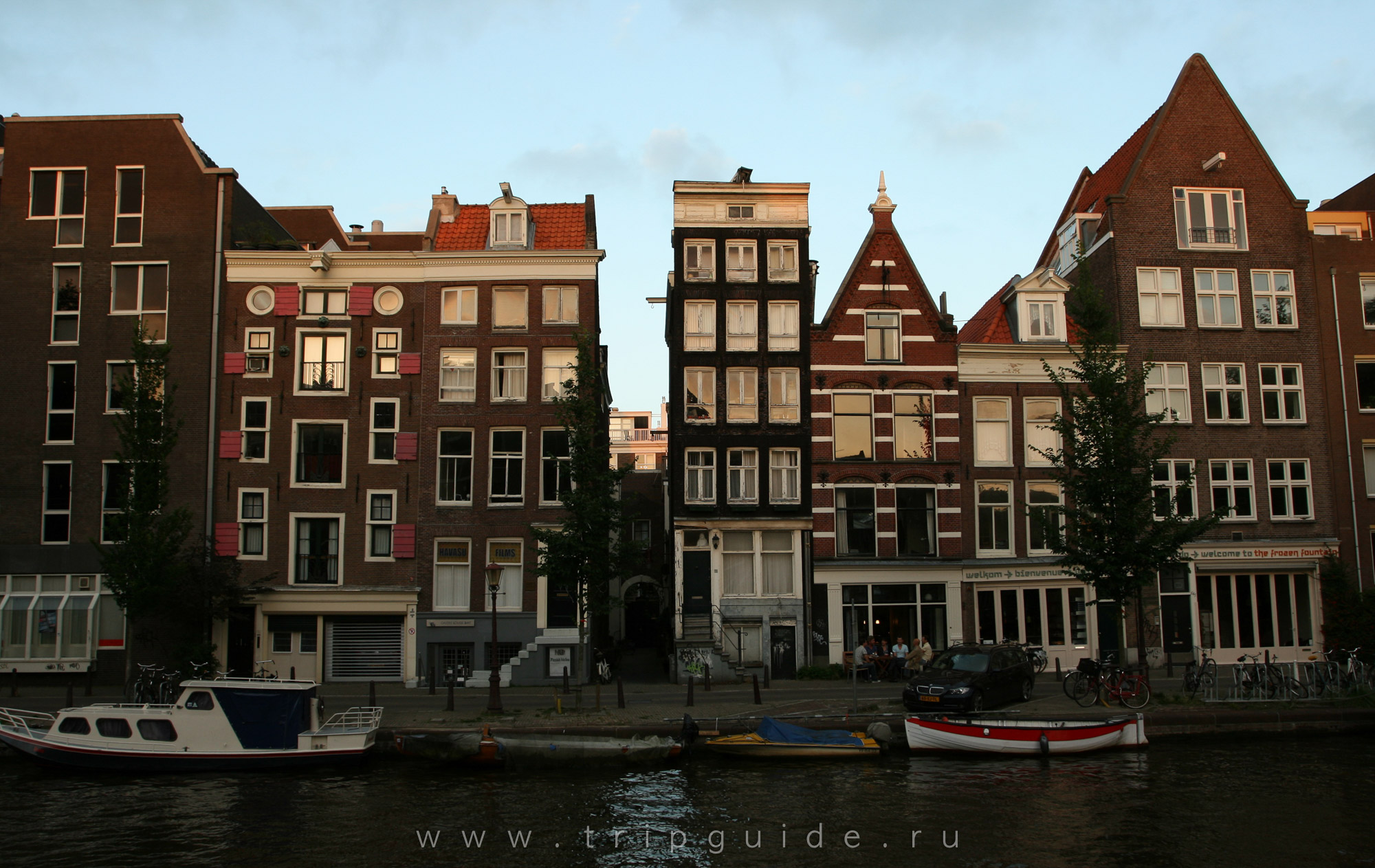 Дома на канале Принцев (Prinsengracht) Дома на канале Принцев (Prinsengracht)
