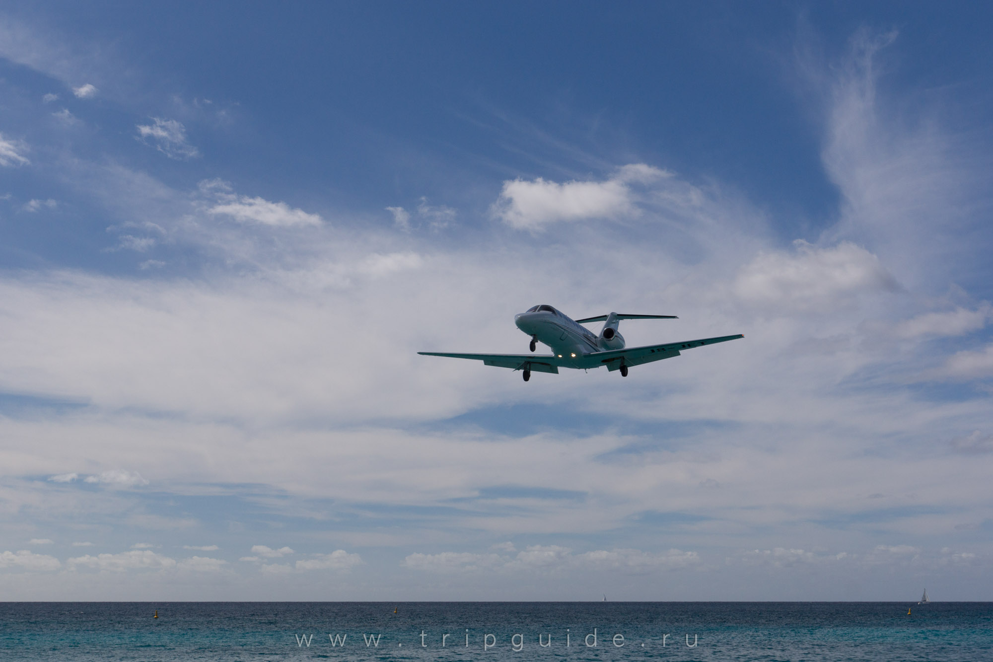 Частный самолет Cessna 525B CitationJet CJ3, бортовой номер J8-JET Частный самолет Cessna 525B CitationJet CJ3, бортовой номер J8-JET