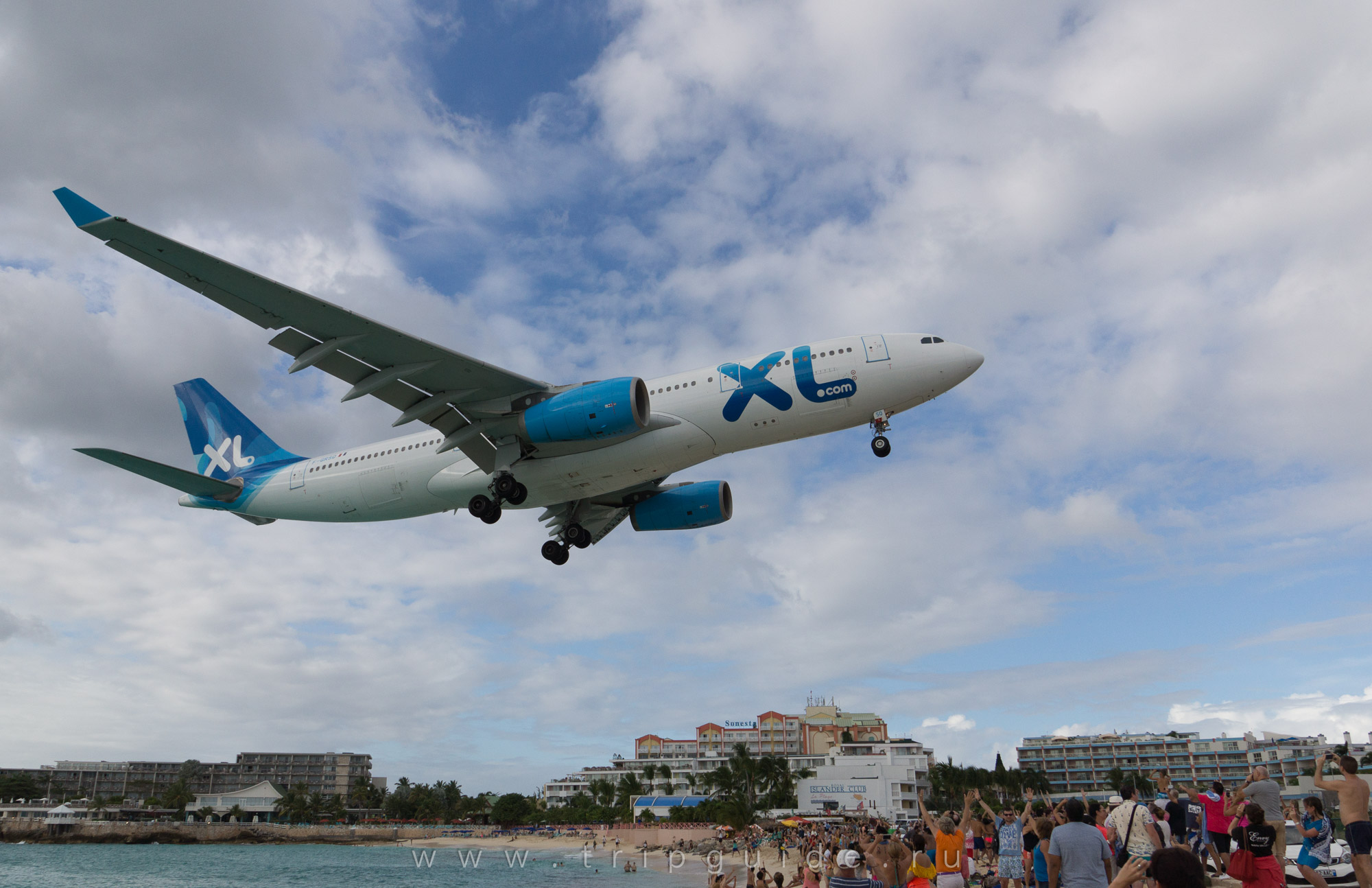 Самолет Airbus A330-243 авиакомпании XL, бортовой номер F-GRSO Самолет Airbus A330-243 авиакомпании XL, бортовой номер F-GRSO