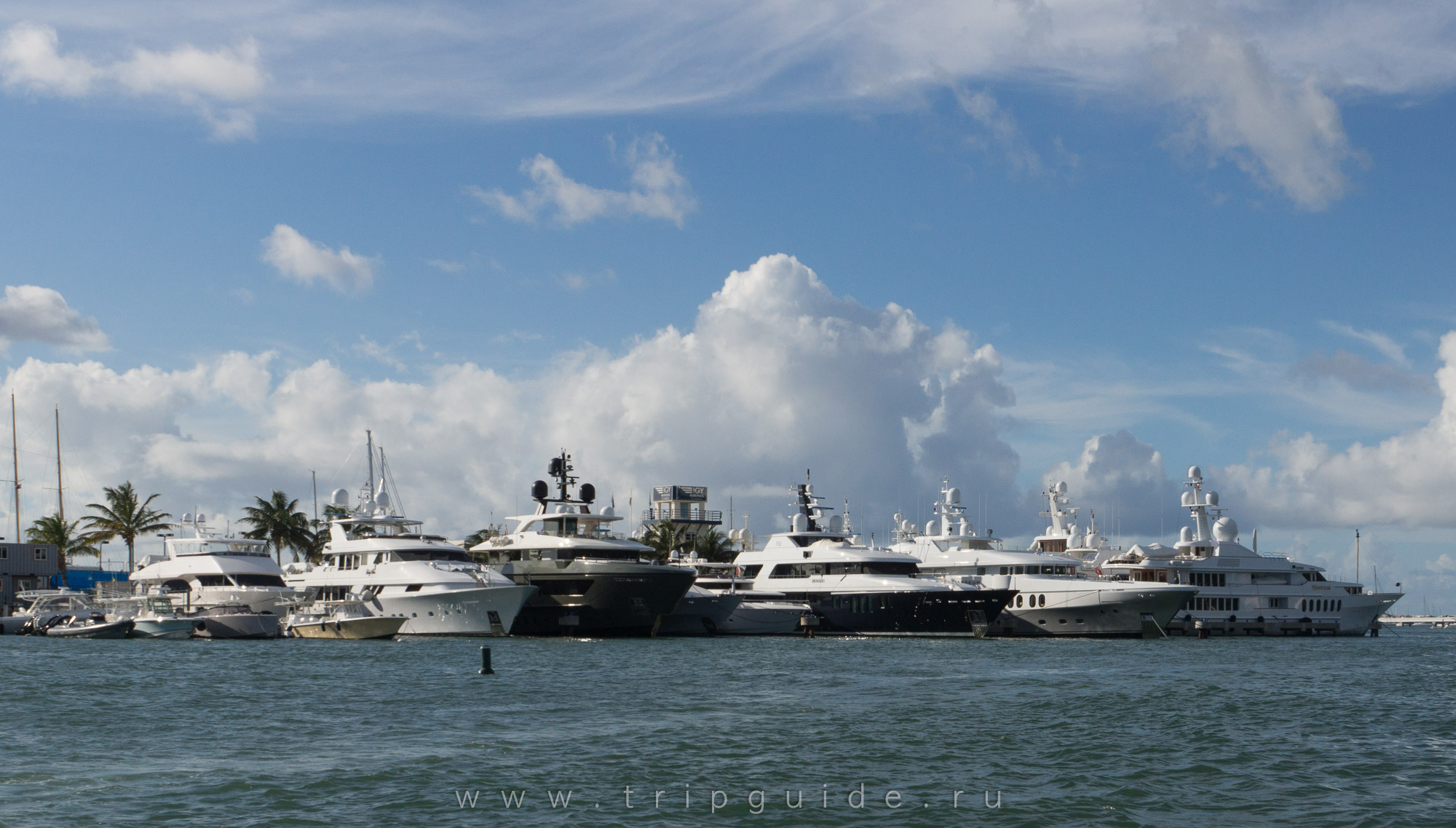 Яхт клуб Isle del sol Marina Sint-Maarten Яхт клуб Isle del sol Marina Sint-Maarten