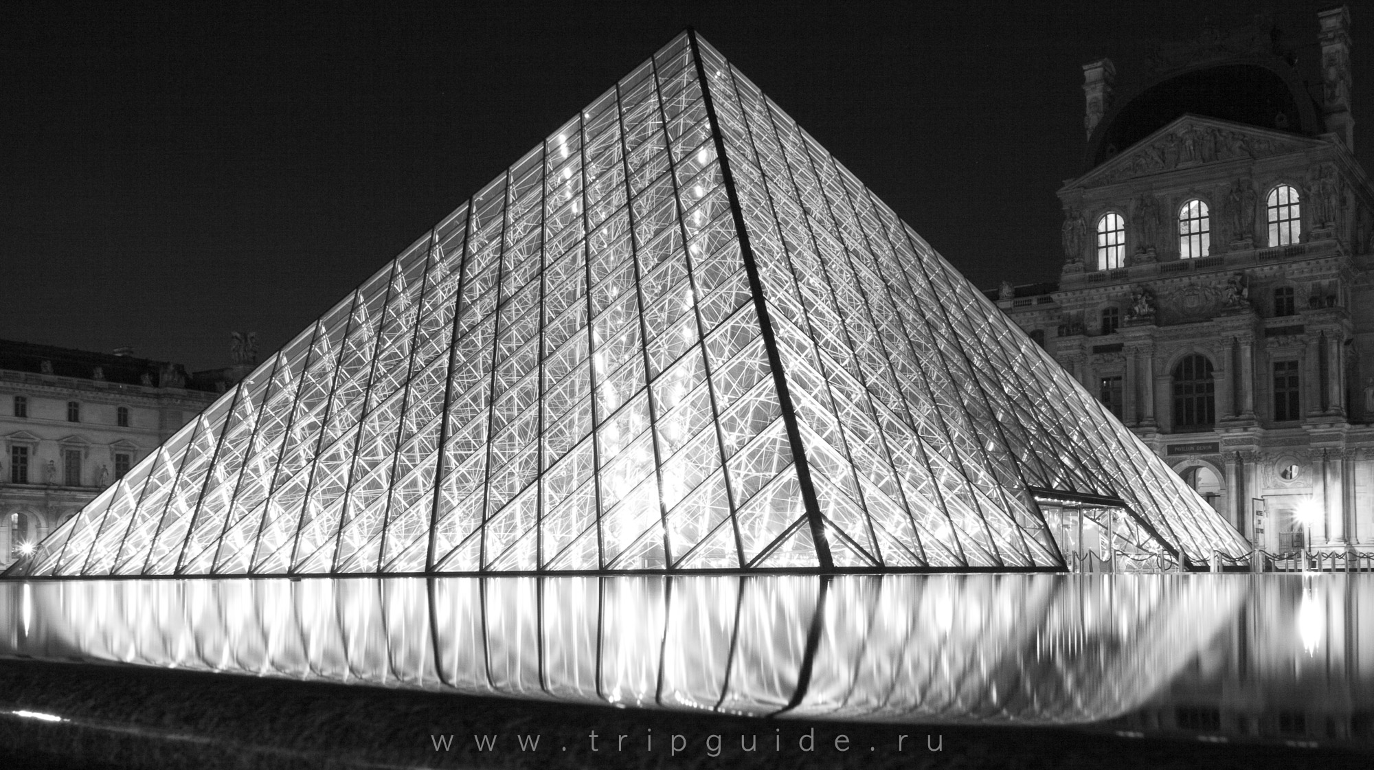Pyramide du Louvre Pyramide du Louvre